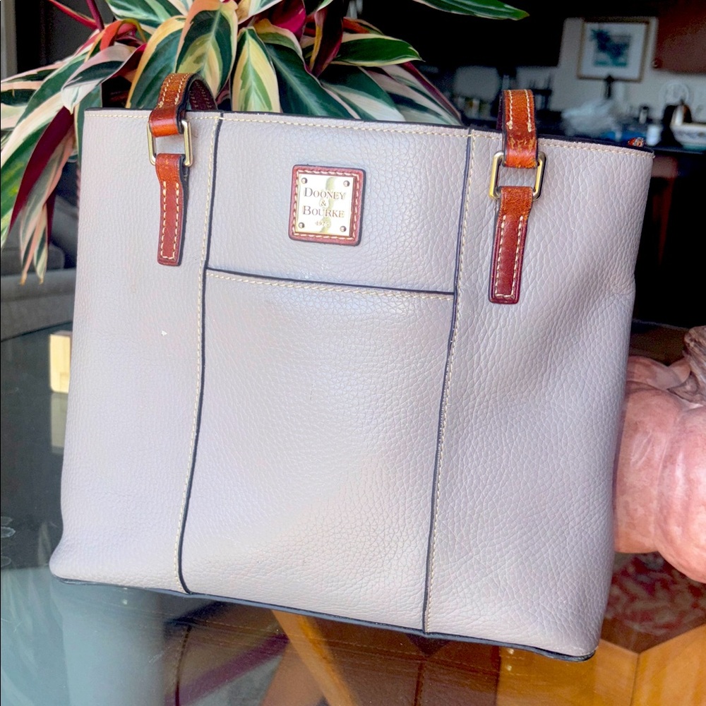 DOONEY & BOURKE Lexington shoulder bag. Color is “Mushroom”.